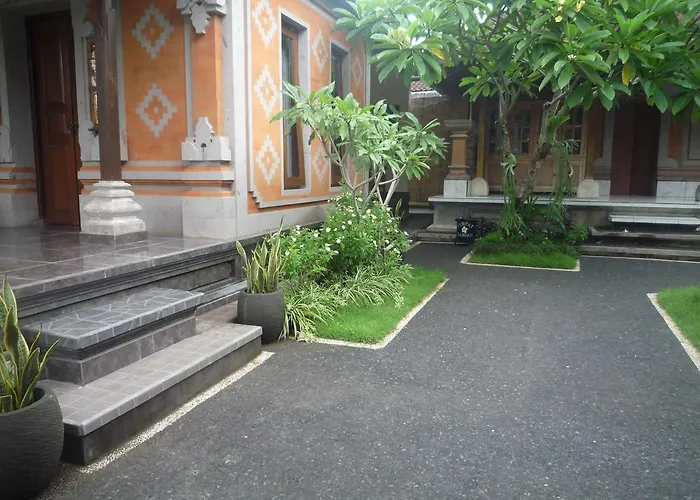 Pratama House Pansiyon Ubud